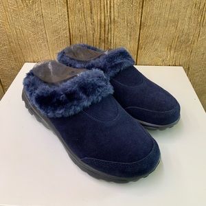 Skechers fur lined go Walk mules,shoes New no tag